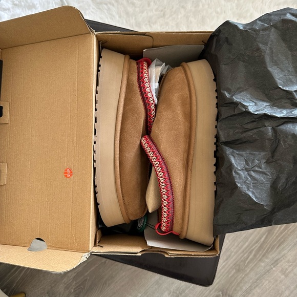 UGG Tazz Platform Slippers - Picture 2 of 7